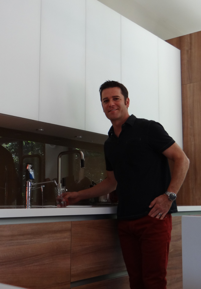 Yannick-Bisson-alkaline-water